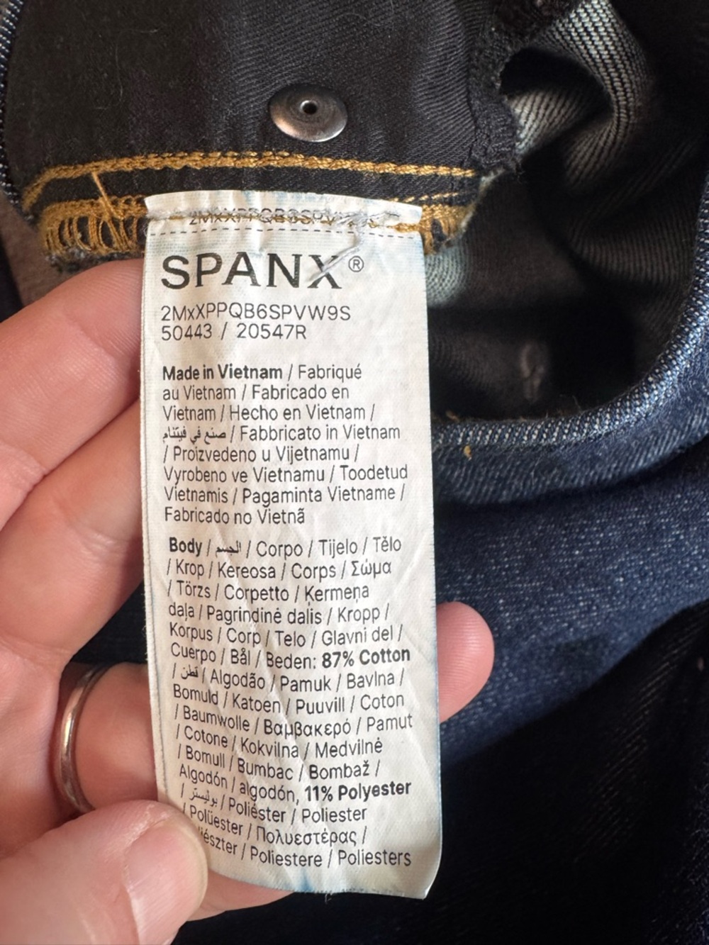 SPANX Pull On Wide Leg Jeans in Undone Indigo Size Large - Picture 3 of 7